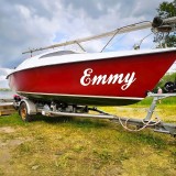 Paadi nimekleebis Emmy purjejahi näitel
